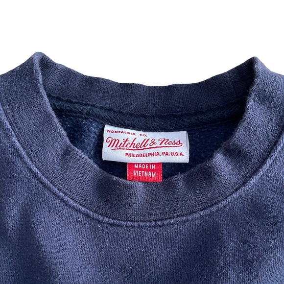 Authentic NBA OKC Women’s Sweatshirt Small Oklahoma City Thunder Dark Blue - Picture 3 of 5